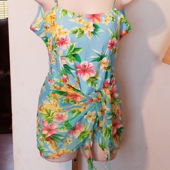 <BEACH CABANA> Swimsuit w/ Cover-Up - Picture 6 of 8